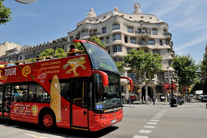 Barcelona City Tour Hop-On Hop-Off with Optional Boat - What the Barcelona City Tour includes