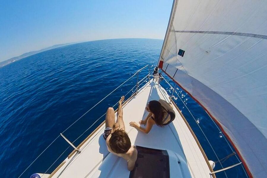 Barcelona: Coastline Boat Trip with Snacks and Cava - Drinks, Snacks, Music, and the Onboard Mood