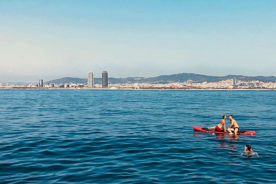 Barcelona: Coastline Boat Trip with Snacks and Cava - Sunset, Daytime, and Seasonal Considerations