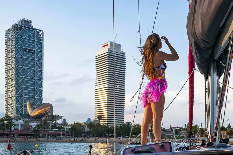 Barcelona: Coastline Boat Trip with Snacks and Cava - Who Will Enjoy This Boat Trip Most?