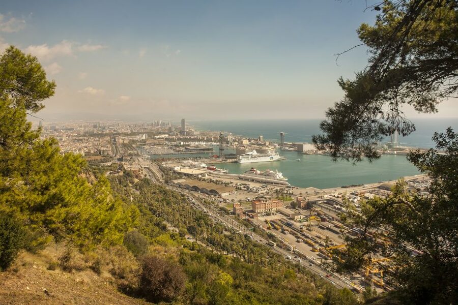 Barcelona: E-Bike Tour with Montjuic Cable Car & Boat Ride - From the waterfront to the boat