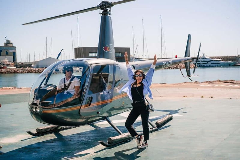 Barcelona: Helicopter, Boat Ride & Old Town Private Tour - Key points at a glance