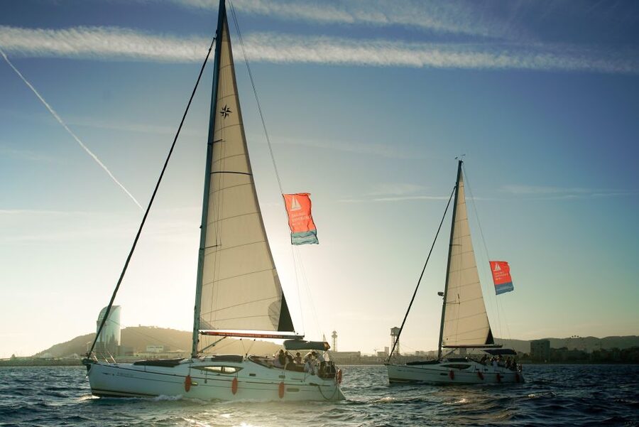 Barcelona: Helicopter Flight with Optional Yacht Cruise - Comparing the flight lengths and private upgrade