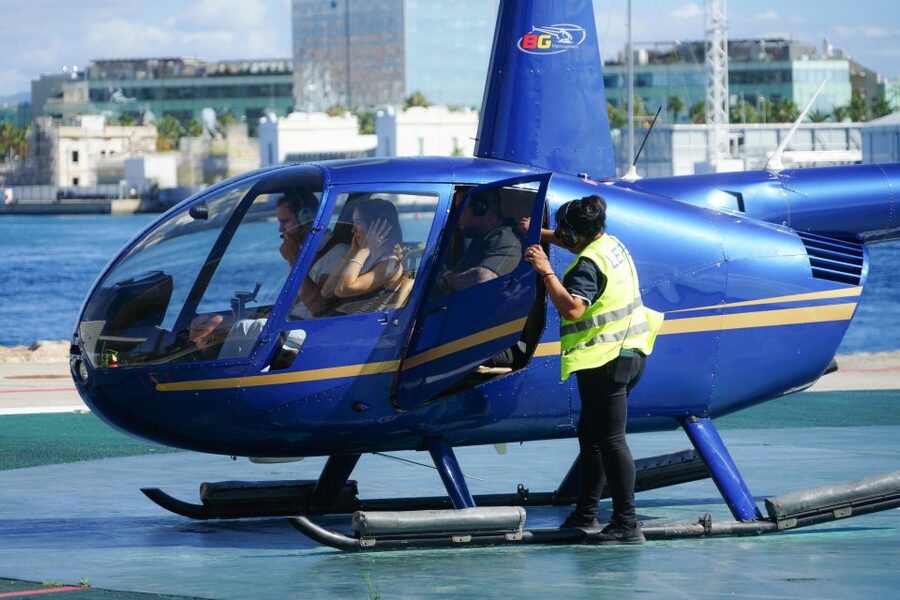 Barcelona: Helicopter Flight with Optional Yacht Cruise - Should you book the Barcelona helicopter and yacht experience?