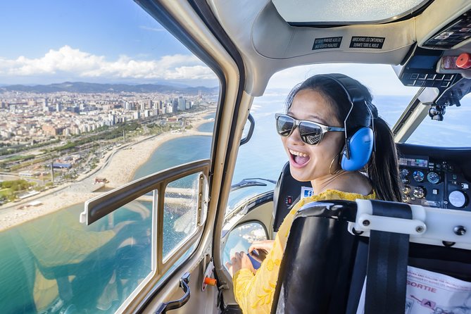 Barcelona Helicopter, Sailboat & Old Town Private Walking Tour - The Gothic Quarter and Barcelona Cathedral