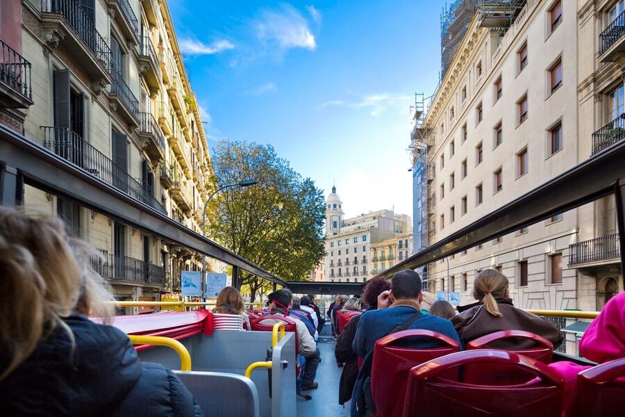 Barcelona: Hop-On Hop-Off Bus with Sailing Cruise - Who should choose this Barcelona tour?