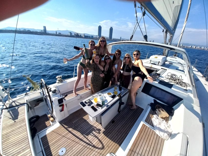 Barcelona: Luxury Private Sunset Yacht Cruise - Key points to know before you book