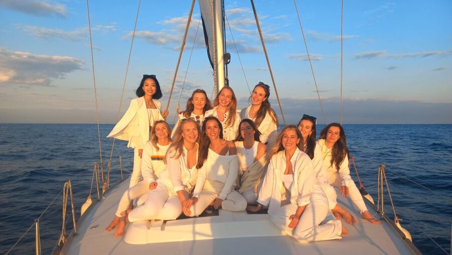 Barcelona: Luxury Private Sunset Yacht Cruise - Sunset timing and what the two hours really provide