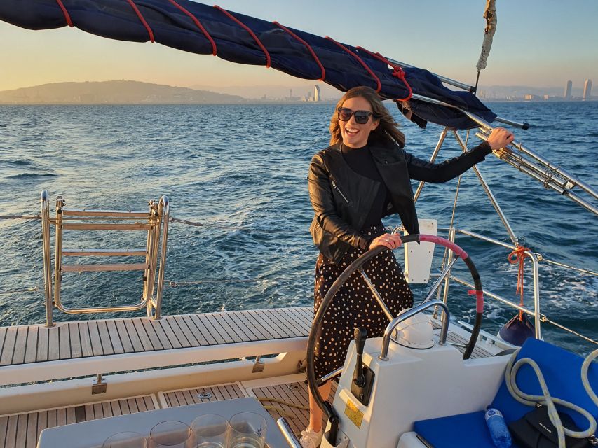 Barcelona: Luxury Private Yacht Daytime Cruise - What the Yacht Is Like for a Full Group