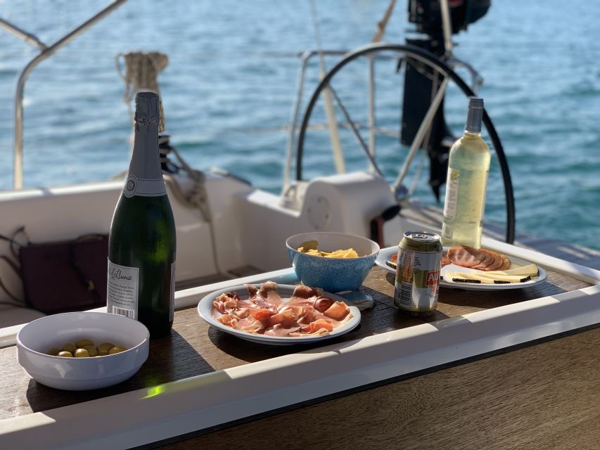 Barcelona: Midday or Sunset Sailing with Open Bar and Snacks - Shared sailing or a private charter?