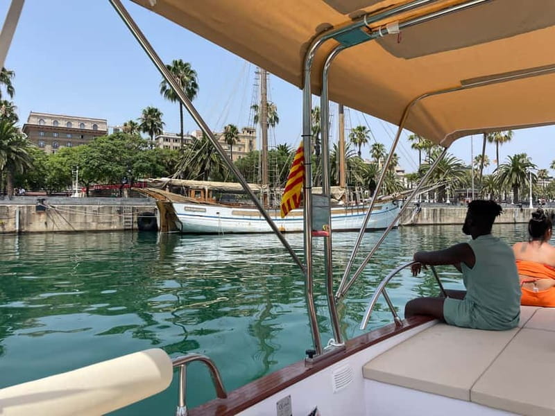 Barcelona: Private Classic Yacht Tour with Drinks - Leaving Moll de Gregal and settling into the cruise