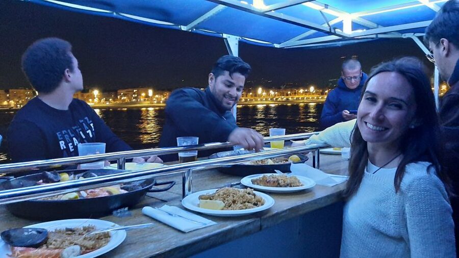Barcelona: Private Evening Cruise with Dinner and Drinks - Should You Book the Barcelona Dinner Cruise?