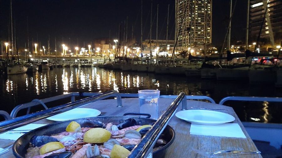 Barcelona: Private Evening Cruise with Dinner and Drinks - Paella, Beer, Sangria, and a Simple Dinner Service