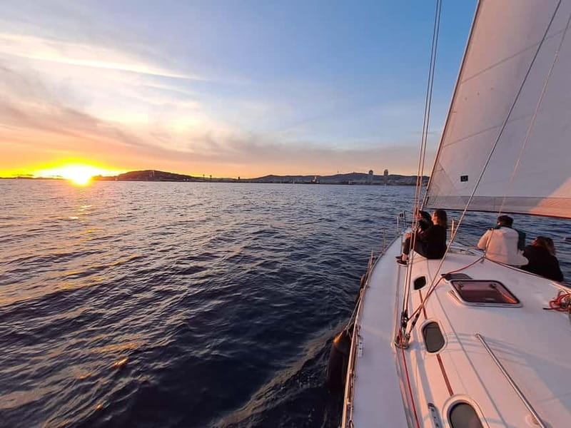 Barcelona: Sailing Tour with Drinks and Snacks - Is $33 a good value for two hours?