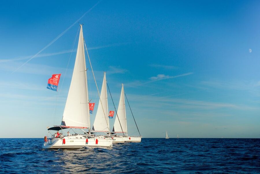 Barcelona: Sailing Tour with Spanish Tapas and Drinks - Views, photographs, and the best time to go
