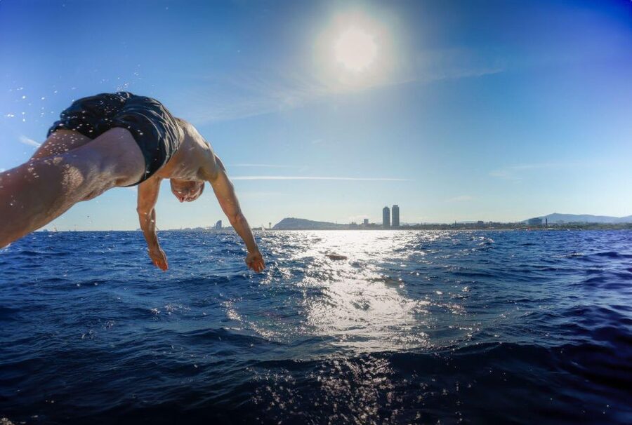 Barcelona: Sailing Tour with Vermouth and Drinks - Key points to know