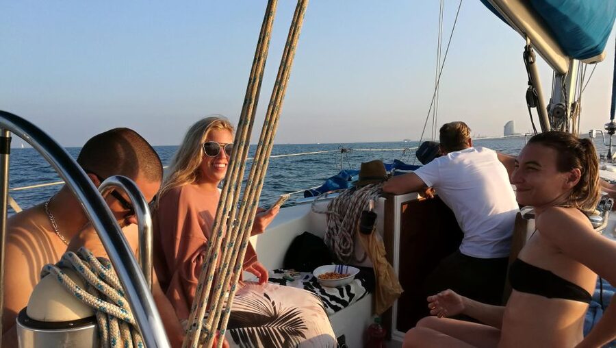 Barcelona: Sailing Trip with Drinks and Snacks - The 30-minute stop for photos, drinks, snacks, and swimming