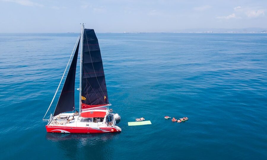 Barcelona: Sunset or Day Catamaran Cruise with Tapa & Drink - Choosing between the daytime and sunset cruises