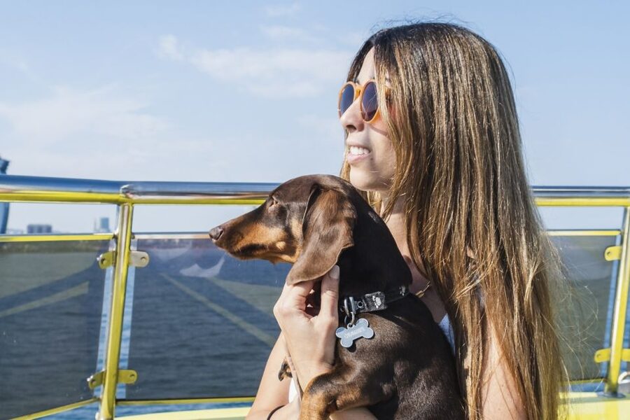 Barcelona: Sunset Sailing Cruise with Live Music - Weather, clothing, and comfort