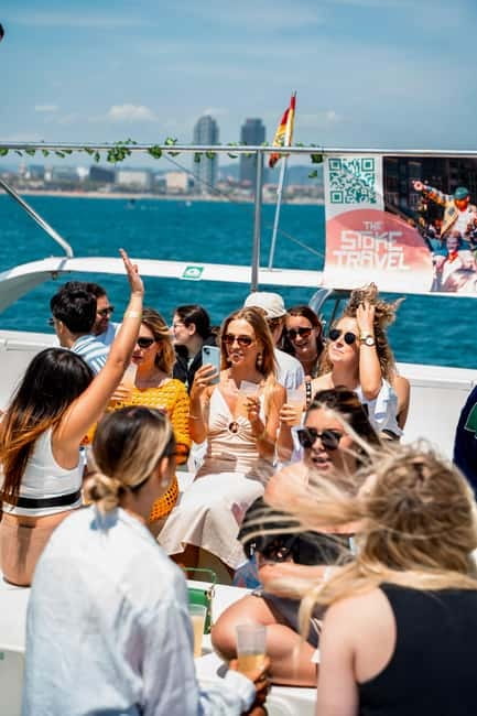 Barcelona: The Original Barcelona Boat Party - Starting at the Coconut Club