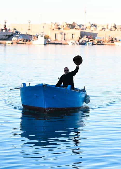 Bari:Private Boat Trip over "Gozzovigliando", fishermen boat - What the $53 price really buys you