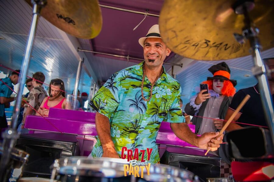 Benalmadena: Boat Party with a Drink - Drinks, snacks, and the real cost