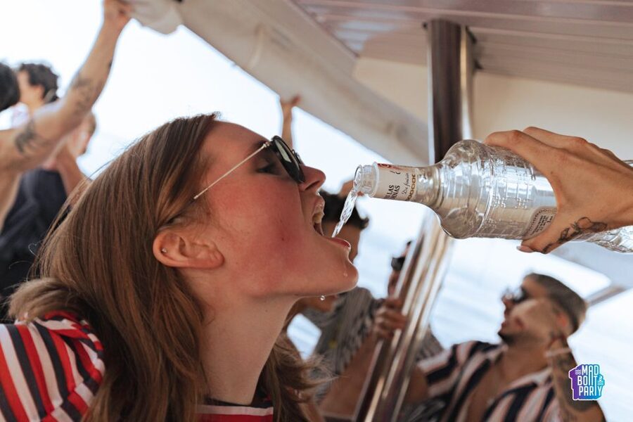 Benalmadena: Boat Party with a Drink - Practical tips for a smoother outing