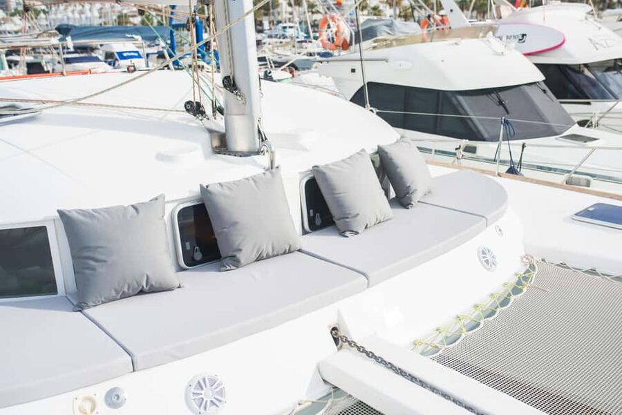 Benalmádena: Sailing & Dolphin Watching with Snacks/Drinks - Crew service and the feel onboard