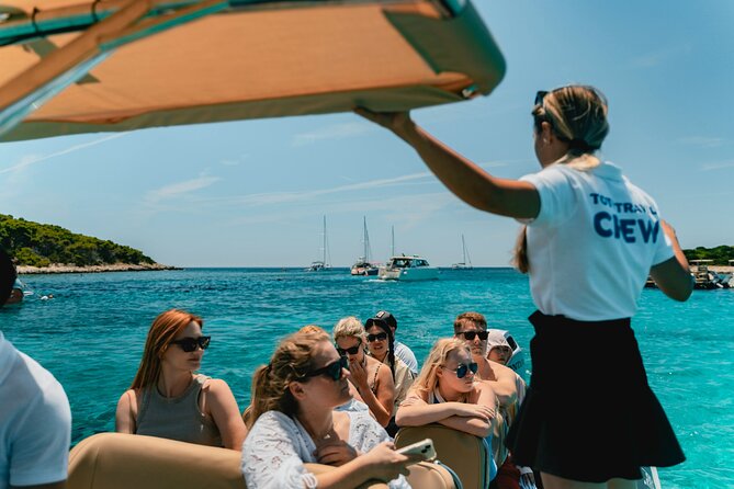 Blue Cave & 6 Islands Speedboat Tour From Split or Podstrana - What the boat ride really feels like