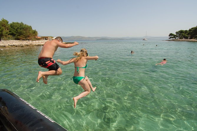 Blue Lagoon & 3 Islands Small-Group Speedboat Tour - Maslinica on Šolta is a relaxed final stop