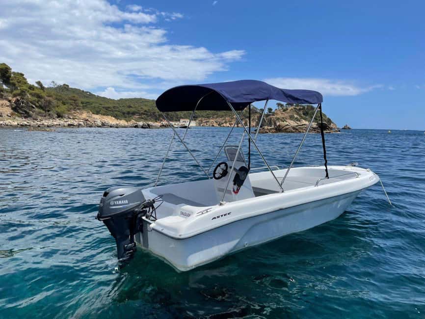 Boat rental without a license in Malaga city for 1-6 people. - Fuel is included, but bring the deposit