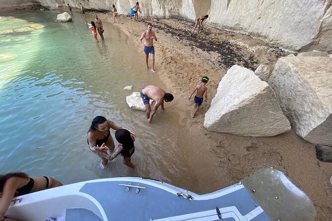 Boat tour in Pillirina, sea caves and Ortigia and prosecco - Swimming and snorkeling, with one important equipment limit