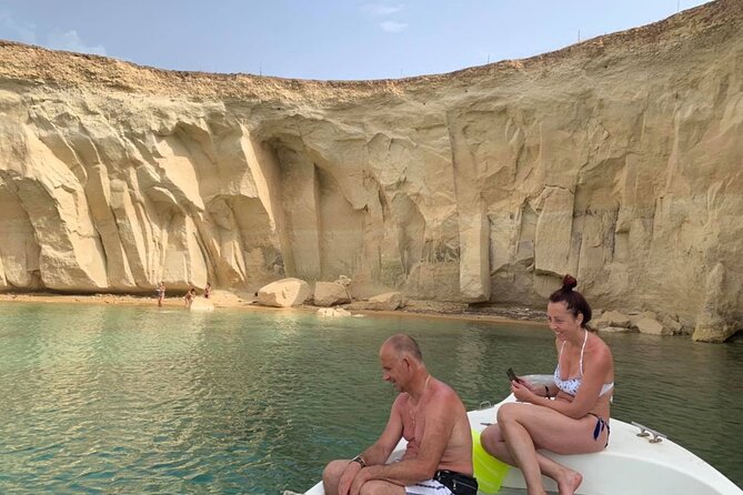 Boat tour in Pillirina, sea caves and Ortigia and prosecco - Who will get the most from this outing