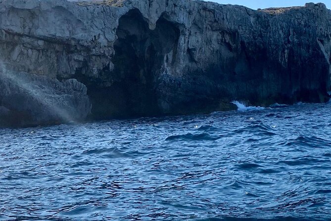 Boat tour of Ortigia Island and sea caves - Is $24.20 good value?