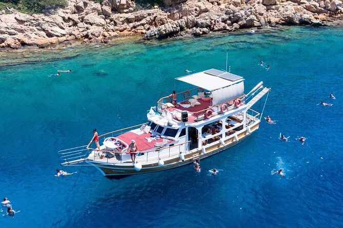 Boat Trip to the Turkish Maldives- Orak Island - The boat, seating, and atmosphere