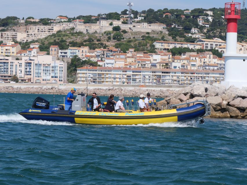 Boat walk in Sete on the singular island 1 hour - Boarding the 12-seat Narwhal SP 900