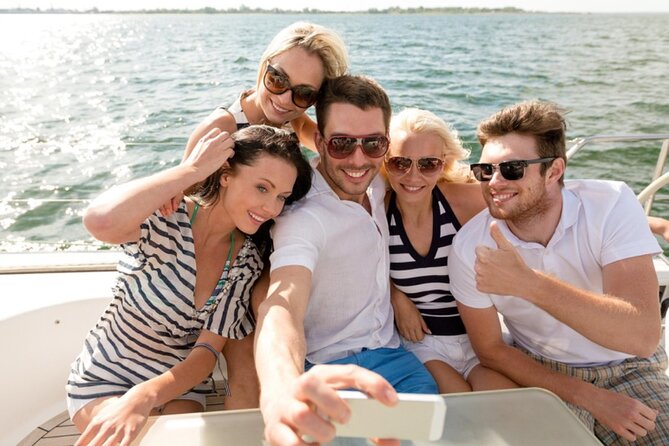 Bosphorus Evening Cruise: Dinner, Live Shows & Private Table - Service, organization, and what can go wrong