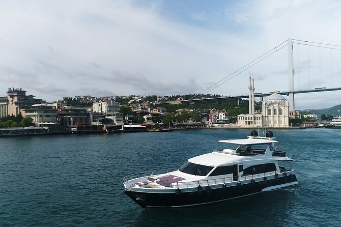 Bosphorus Yacht Cruise with Stopover on the Asian Side - (Morning or Afternoon) - The 30-minute stop in Asian-side Kanlıca
