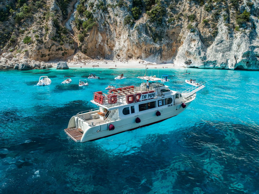 Cala Gonone:Cruise in the Gulf of Orosei with Cala Goloritzé - Cala Luna and the long middle stop