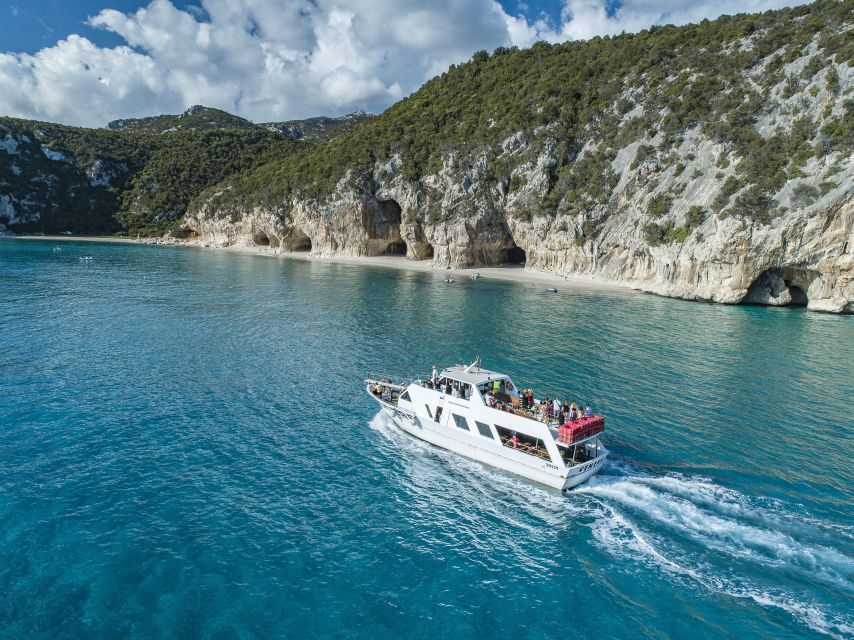 Cala Gonone:Cruise in the Gulf of Orosei with Cala Goloritzé - What to pack for the beaches