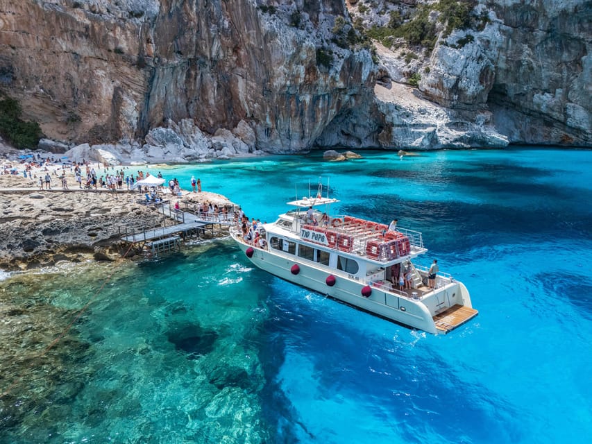 Cala Gonone:Cruise in the Gulf of Orosei with Cala Goloritzé - Cala Mariolu, the day’s star swimming stop