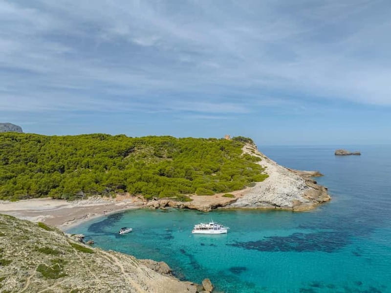 Cala Rajada: Boat Excursion with Drinks and Food - Swimming stops and time in the water