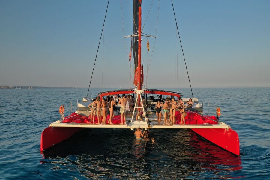 Cambrils: Catamaran Cruise with Drinks and BBQ Lunch Option - Who should book this cruise?