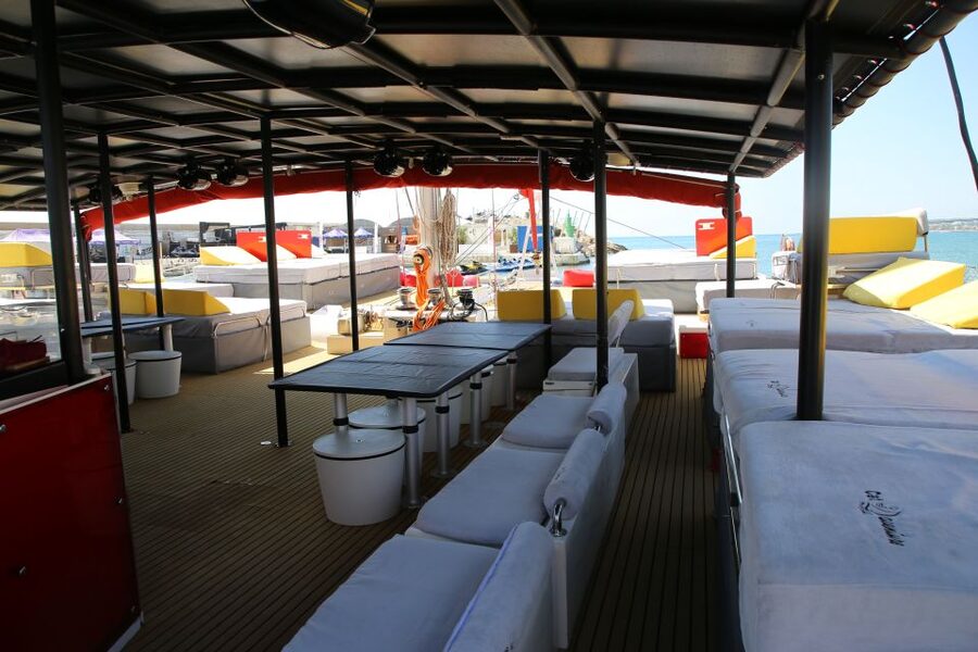 Cambrils: Catamaran Cruise with Drinks and BBQ Lunch Option - The first hour along the Catalonian coast
