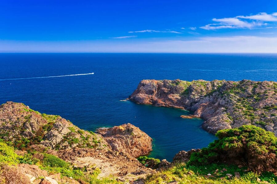 Cap Norfeu: Costa Brava Catamaran Trip with Underwater Views - Price, bar service, and overall value