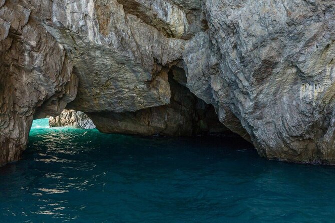 Capri Boat tour from Positano with Light Lunch, Drinks & Swim - Key points to know before booking