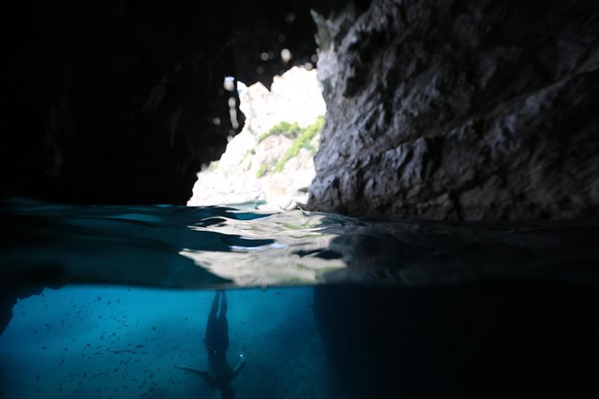 Capri Boat tour from Positano with Light Lunch, Drinks & Swim - Lunch, drinks, and the social side of the boat