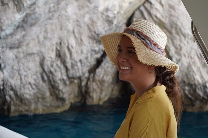 Capri Small-Group Boat Tour with Blue Grotto & Island Discovery - Villa Jovis and the limits of a boat tour