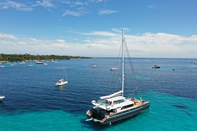 Catamaran from Cannes - The morning run to the Lérins Islands