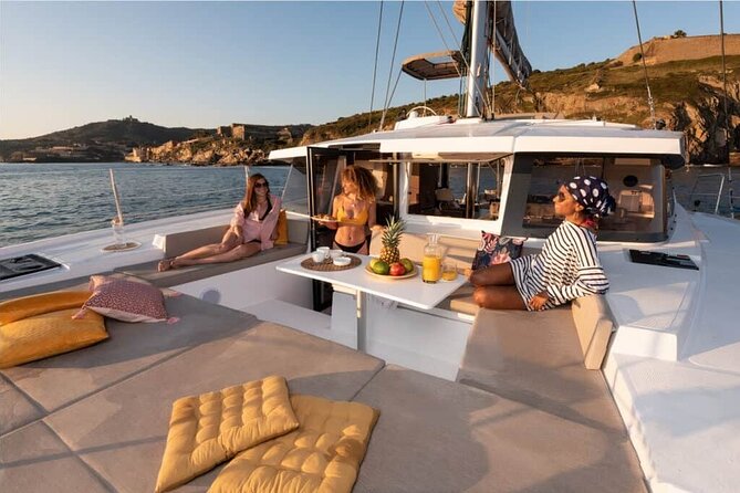 CATAMARAN Kleftiko Poliegos & Round of Milos Lunch with Openbar - Klima and the last photographs of the day